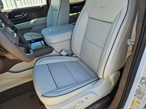 New 2026 GMC Yukon Denali AWD/4WD image 22