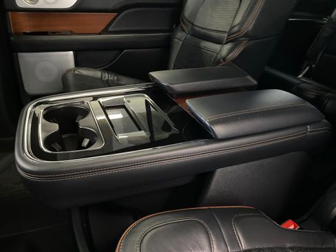Certified 2024 Lincoln Navigator Black Label image 10