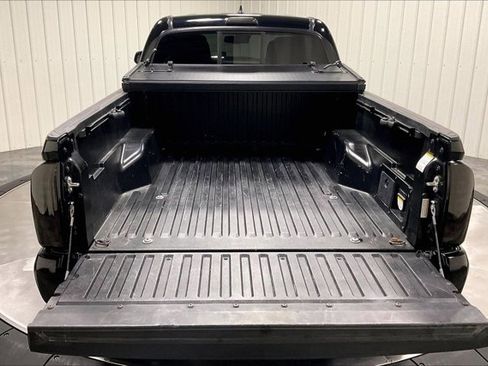 Used 2019 Toyota Tacoma TRD Sport AWD/4WD image 39