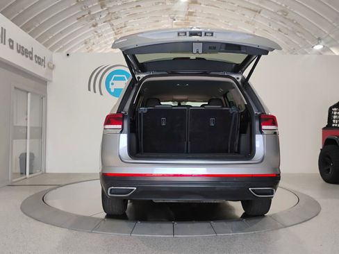 Used 2021 Volkswagen Atlas SE FWD image 16