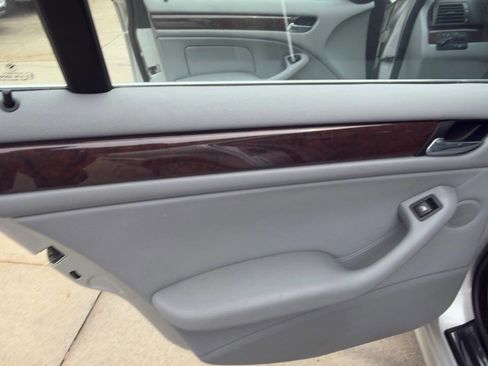 Used 2001 BMW 330i Sedan image 28