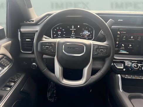 Used 2025 GMC Sierra 2500 Denali AWD/4WD image 16
