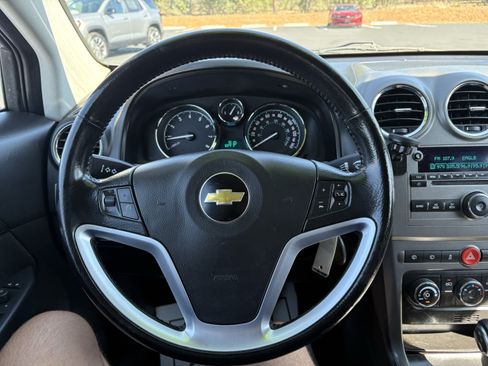 Used 2012 Chevrolet Captiva Sport LS FWD image 18