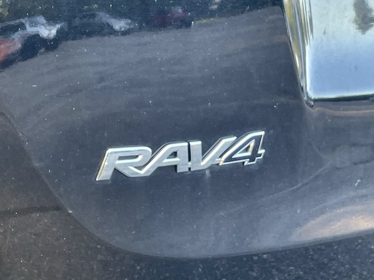 Used 2014 Toyota RAV4 XLE AWD/4WD image 36