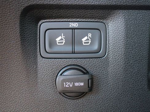 New 2025 Kia Telluride S image 11