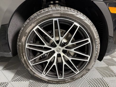 New 2025 Porsche Macan S image 14