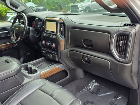 Used 2019 Chevrolet Silverado 1500 High Country image 35
