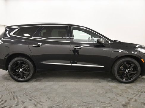Used 2023 Buick Enclave Essence w/ Sport Touring Edition image 9