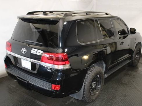 Used 2017 Toyota Land Cruiser w/ Preferred Accessory Package AWD/4WD image 4