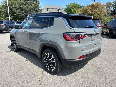 Used 2024 Jeep Compass Limited AWD/4WD image 5