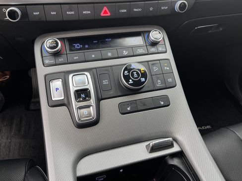 Used 2024 Hyundai Palisade SEL image 16