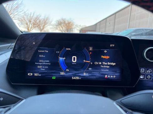 Used 2025 Chevrolet Equinox EV RS image 30