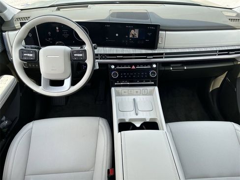 New 2025 Hyundai Santa Fe Calligraphy image 3