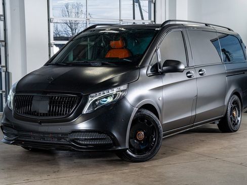 Used 2021 Mercedes-Benz Metris Passenger image 2