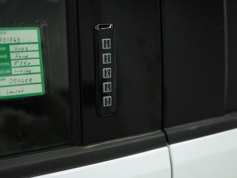 Used 2023 Ford F350 Lariat image 26