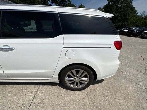 Used 2018 Kia Sedona SX Limited FWD image 11
