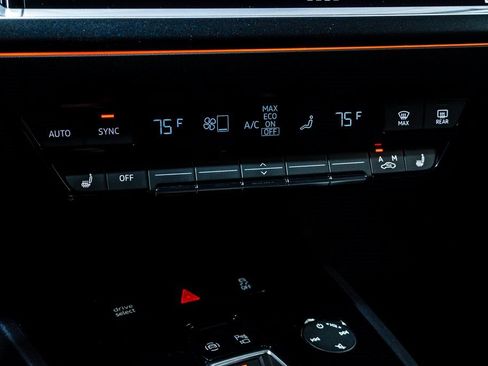 Used 2025 Audi Q4 e-tron Prestige w/ Sport Package image 18