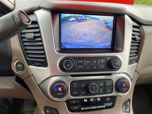 Used 2016 GMC Yukon SLT w/ Open Road Package AWD/4WD image 25