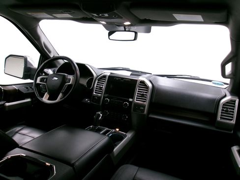 Used 2015 Ford F150 Lariat image 3