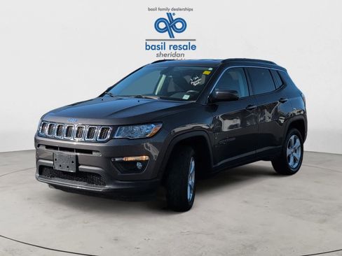 Used 2020 Jeep Compass Latitude image 2