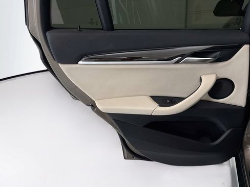 Used 2020 BMW X1 xDrive28i w/ Premium Package AWD/4WD image 25