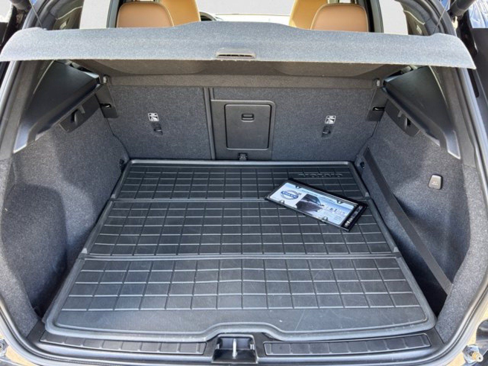 Used 2019 Volvo XC40 T5 Momentum AWD/4WD image 19