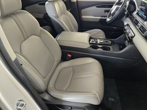 Used 2023 Honda Pilot EX-L image 12