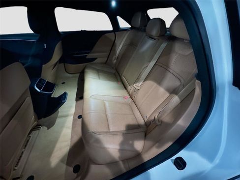 Used 2024 Lucid Air Grand Touring image 11