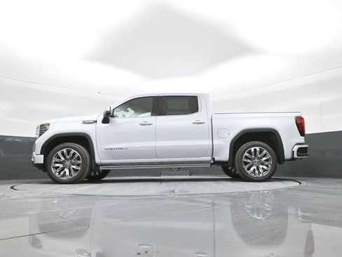 New 2026 GMC Sierra 1500 Denali w/ Denali Reserve Package AWD/4WD image 39