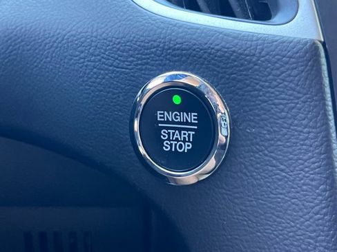 Used 2023 Ford Edge SEL image 20