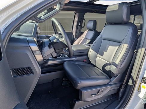 New 2025 Ford F150 Lariat w/ Equipment Group 502A High image 4