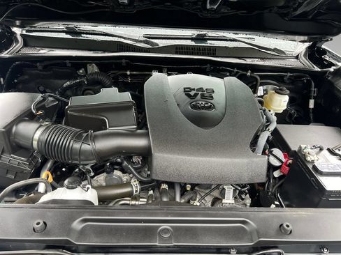 Used 2023 Toyota Tacoma SR5 AWD/4WD image 20