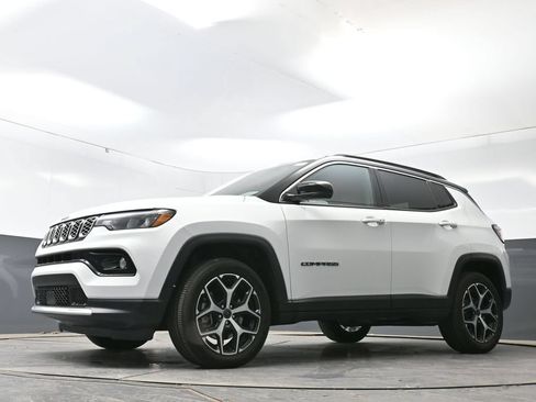 Used 2025 Jeep Compass Limited AWD/4WD image 52