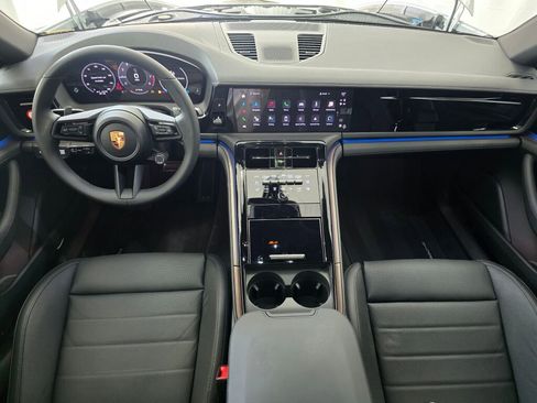 New 2025 Porsche Panamera 4 image 18