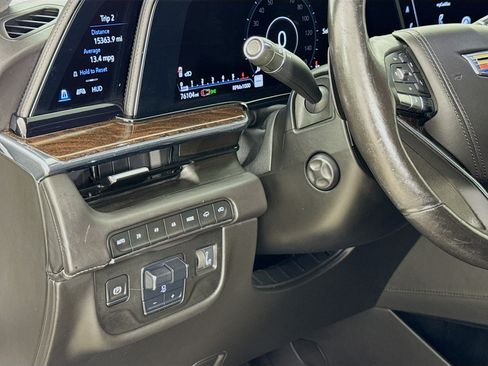 Used 2023 Cadillac Escalade ESV Sport Platinum w/ Heavy-Duty Trailer Package AWD/4WD image 12