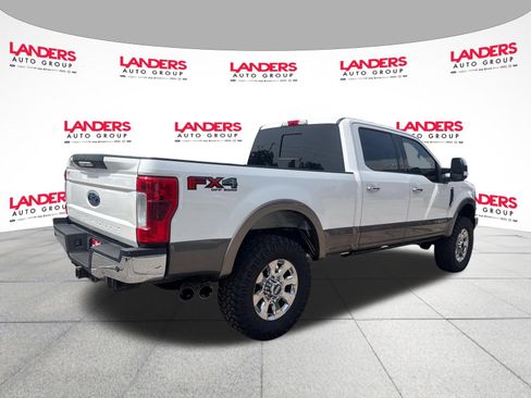 Used 2019 Ford F250 Lariat w/ Chrome Package AWD/4WD image 3