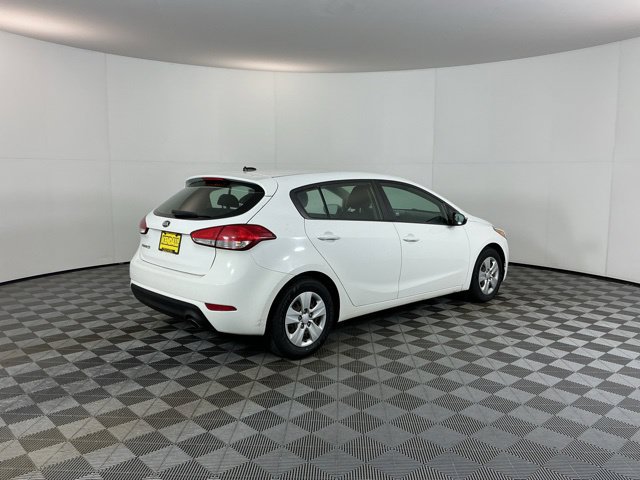 Used 2017 Kia Forte LX FWD image 5
