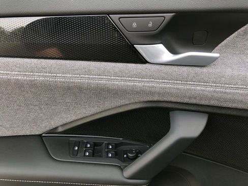 New 2026 Volkswagen Tiguan S AWD/4WD image 11