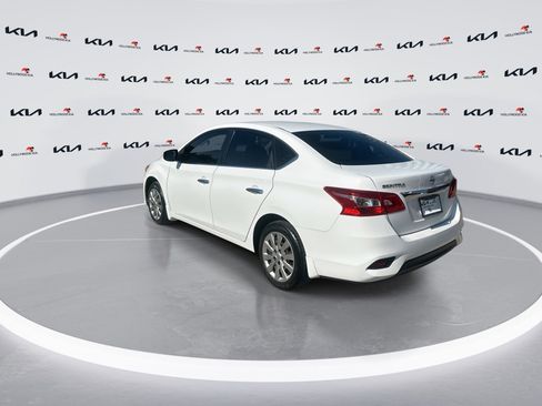 Used 2017 Nissan Sentra S image 6