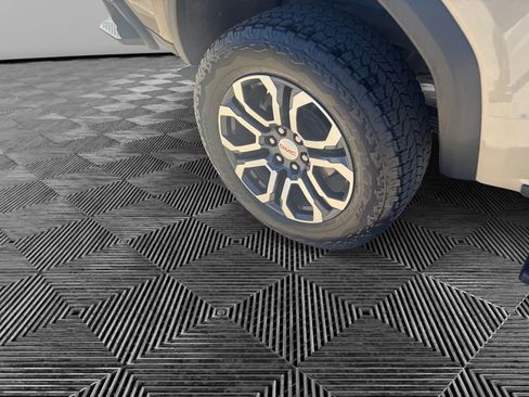 Used 2024 GMC Canyon AT4 w/ AT4 Premium Package image 18