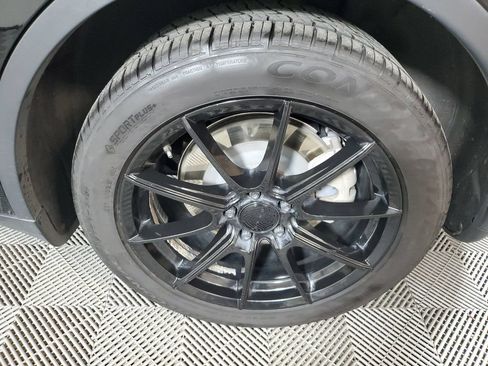 Used 2023 Tesla Model Y Long Range AWD/4WD image 10