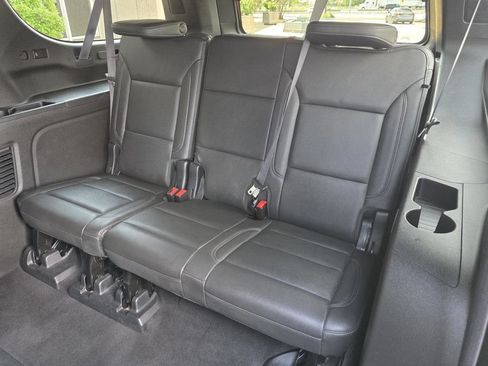 Used 2021 Chevrolet Suburban Z71 AWD/4WD image 13
