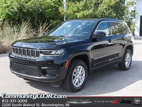 New 2025 Jeep Grand Cherokee Laredo X image 2