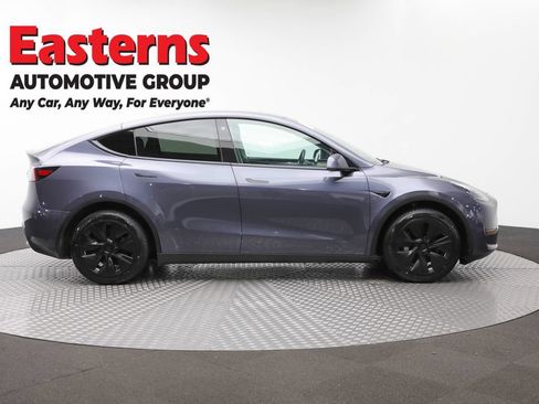 Used 2023 Tesla Model Y Long Range AWD/4WD image 4