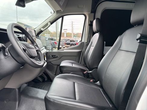 New 2026 Ford Transit 250 148 Medium Roof w/ Load Area Protection Package image 22