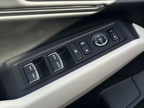 Used 2024 Honda Accord EX image 17