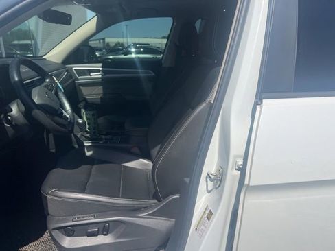 Used 2022 Volkswagen Atlas SEL R-Line AWD/4WD image 5