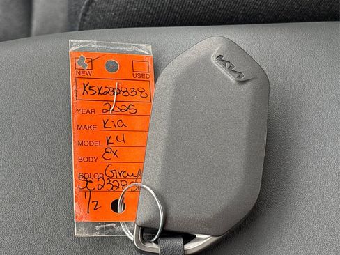New 2025 Kia K4 EX image 27