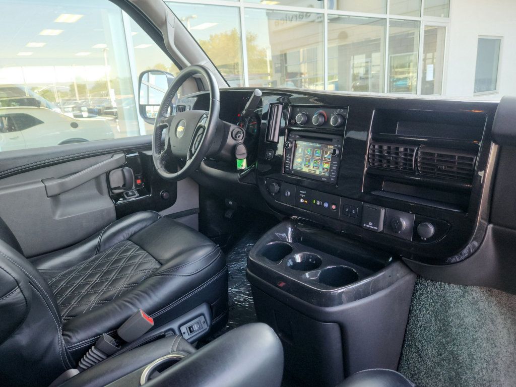 Used 2021 Chevrolet Express 2500 Extended w/ Enhanced Convenience Package RWD image 6