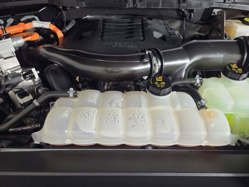 Used 2023 Ford F150 Limited image 26